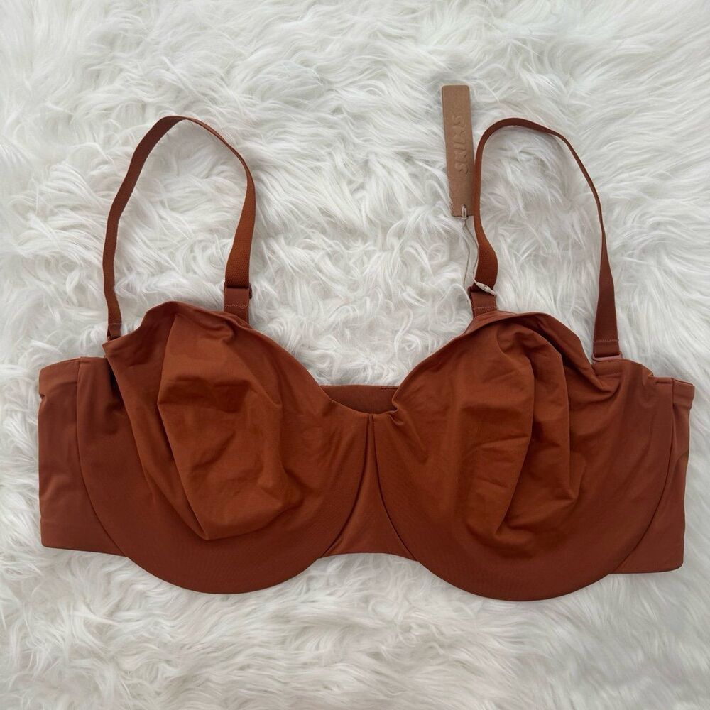 Skims Smoothing Intimates Strapless Bra Bronze Size 44DDD